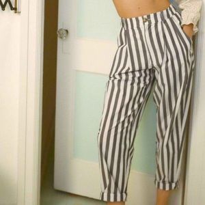 UO Pleated High Rise Tapered Pant